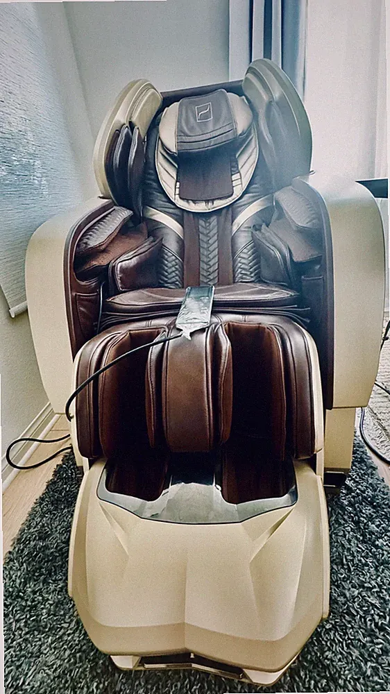 BodyFriend PHARAOH S Brain Massage Full Body Massage Chair Recliner Leather