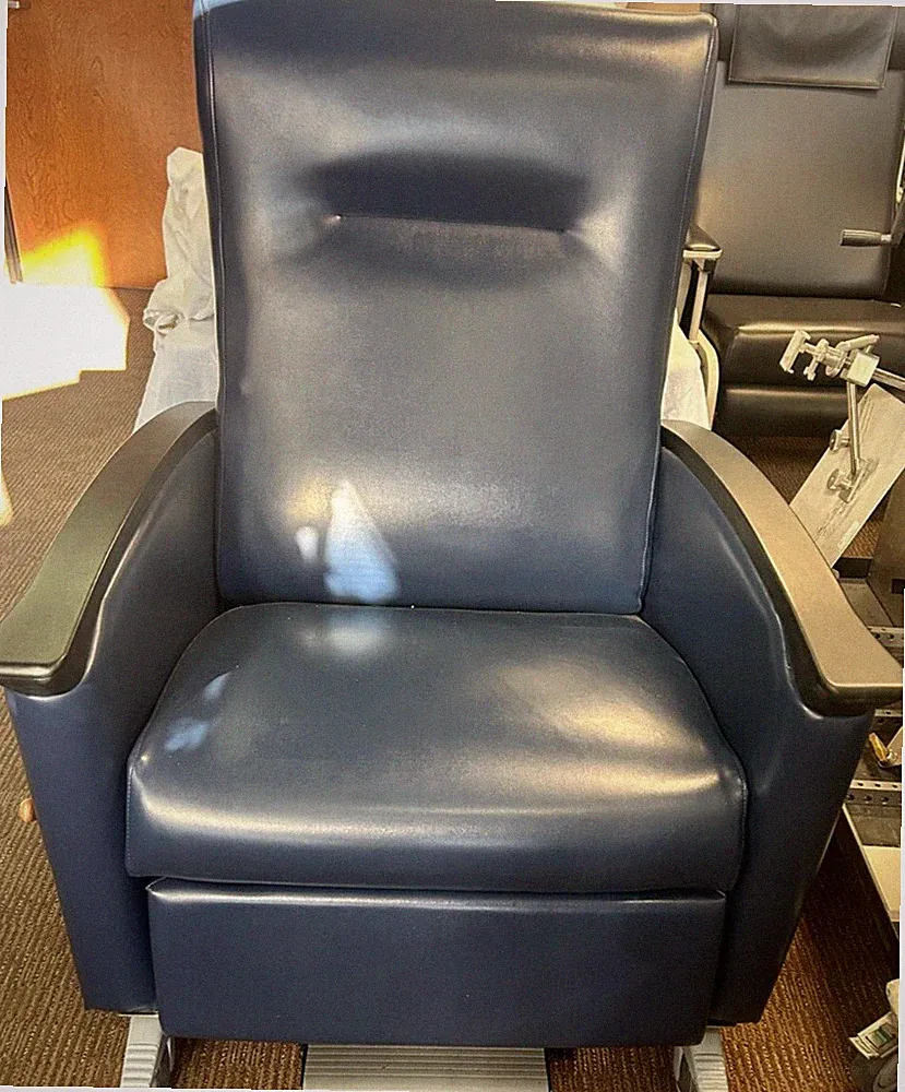Mobile, Manual Recliner - Blue
